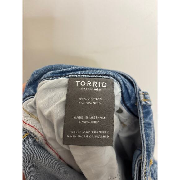 Torrid Jeans Womens 16 Liquid Blues Crop Boyfriend Straight Distressed Mid-Rise - Picture 4 of 5